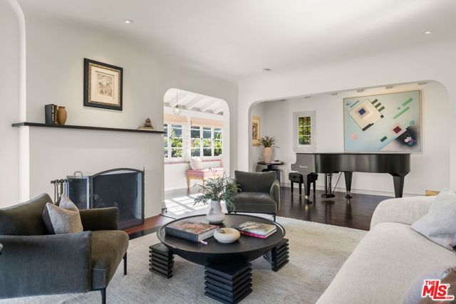 4778 Bonvue Avenue, Los Angeles, CA 90027
