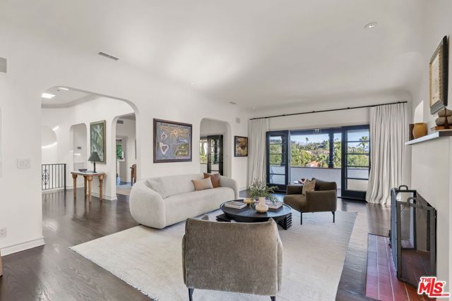 4778 Bonvue Avenue, Los Angeles, CA 90027