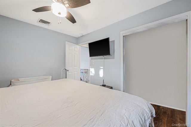 792 Frankford Road, West Babylon, NY 11704