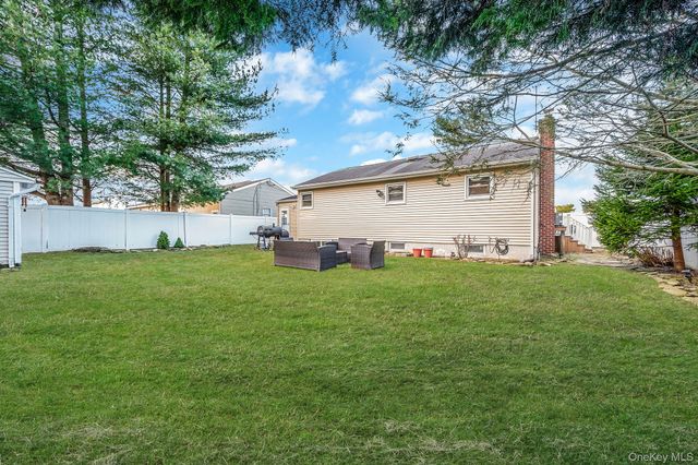 792 Frankford Road, West Babylon, NY 11704