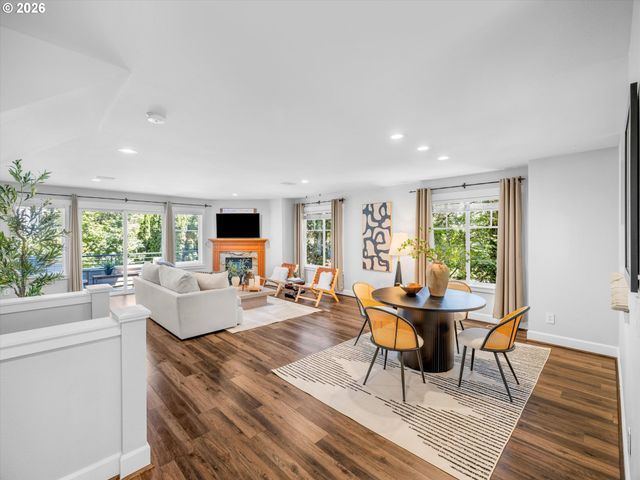 4528 LOWER Dr, Lake Oswego, OR 97035
