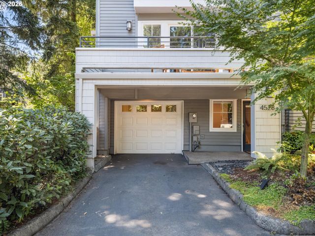 4528 LOWER Dr, Lake Oswego, OR 97035