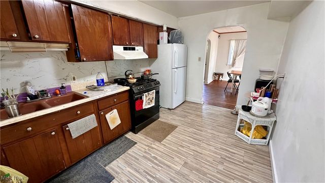 22 Uhler Avenue, Akron, OH 44310