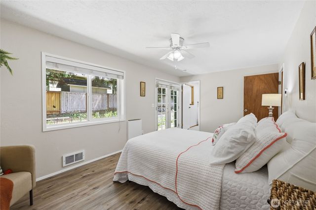 22250 NE Sea Vista, Poulsbo, WA 98370