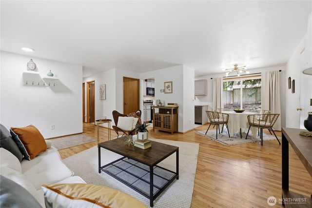 22250 NE Sea Vista, Poulsbo, WA 98370