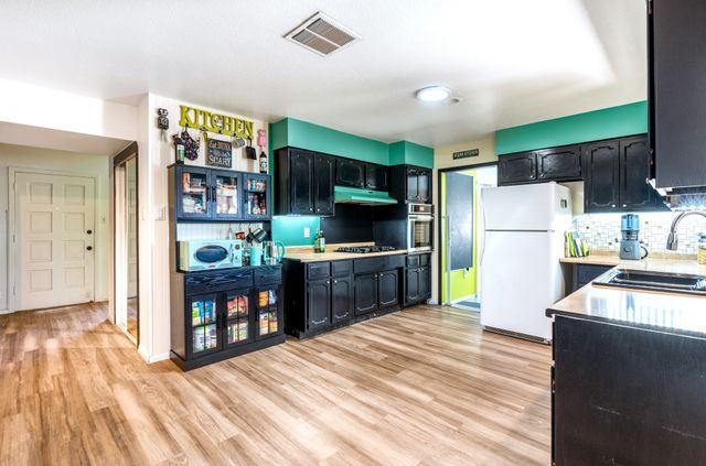 613 Jane Street NE, Albuquerque, NM 87123