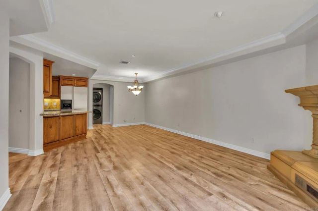 7575 Eads Avenue 206, La Jolla, CA 92037