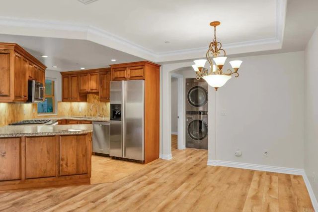 7575 Eads Avenue 206, La Jolla, CA 92037