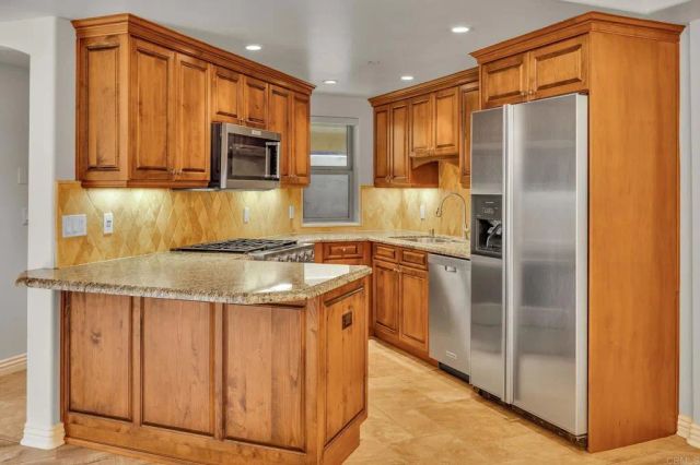 7575 Eads Avenue 206, La Jolla, CA 92037