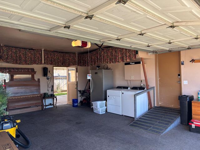 9852 Margaret Ct, Delhi, CA 95315