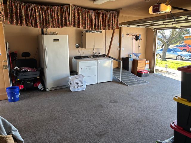 9852 Margaret Ct, Delhi, CA 95315