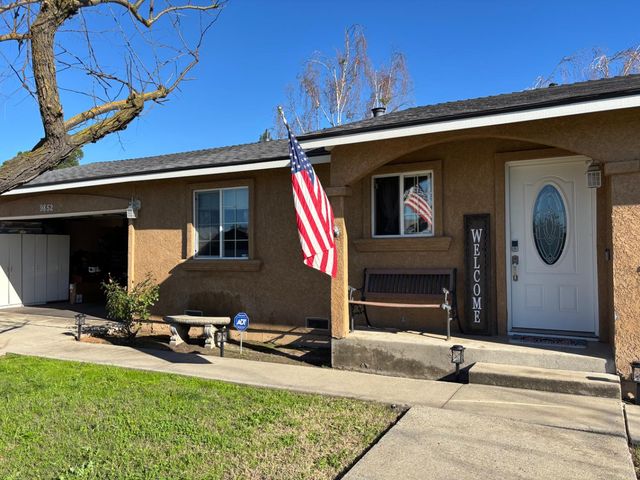 9852 Margaret Ct, Delhi, CA 95315