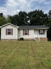 1028 Bush Ave, Oak Grove, KY 42262