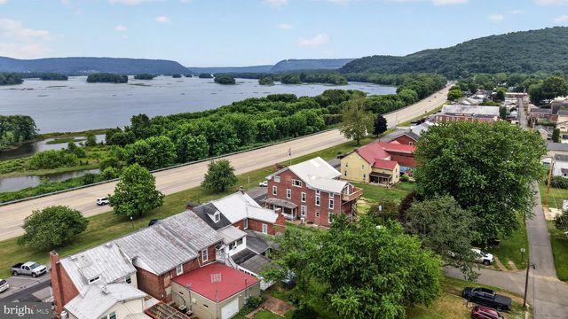 216 N FRONT ST, Liverpool, PA 17045