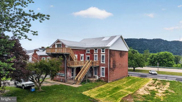 216 N FRONT ST, Liverpool, PA 17045