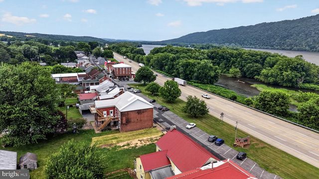 216 N FRONT ST, Liverpool, PA 17045