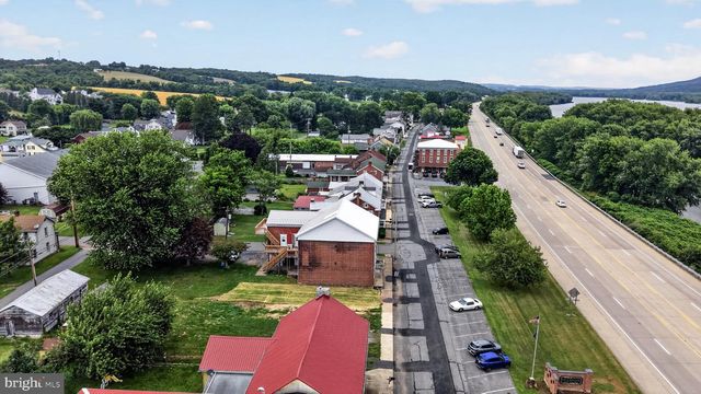 216 N FRONT ST, Liverpool, PA 17045