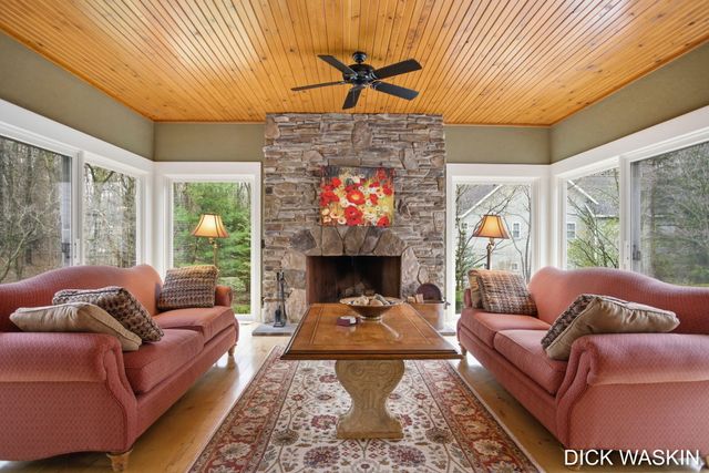 6515 Clearbrook Drive, Saugatuck, MI 49453
