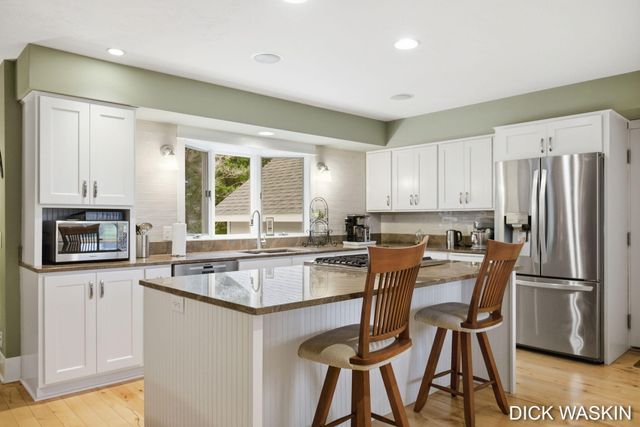6515 Clearbrook Drive, Saugatuck, MI 49453
