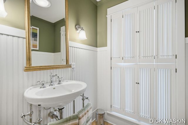 6515 Clearbrook Drive, Saugatuck, MI 49453
