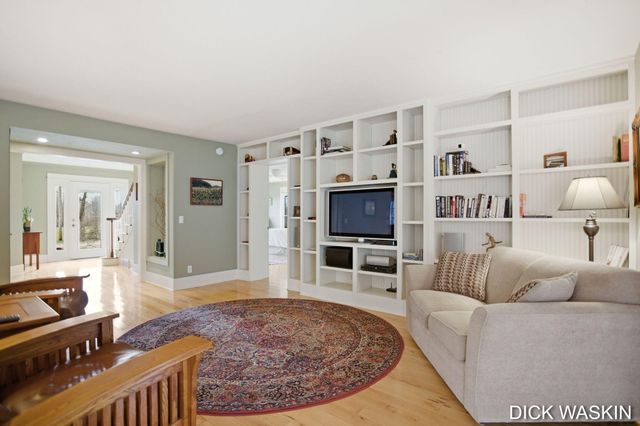 6515 Clearbrook Drive, Saugatuck, MI 49453