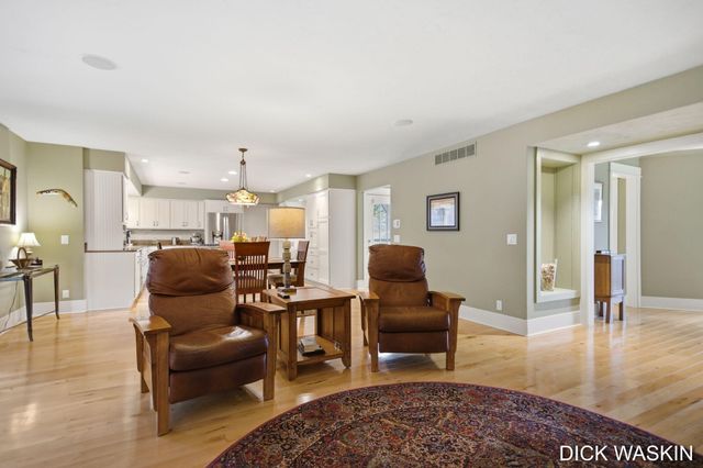 6515 Clearbrook Drive, Saugatuck, MI 49453
