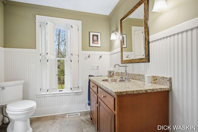 6515 Clearbrook Drive, Saugatuck, MI 49453