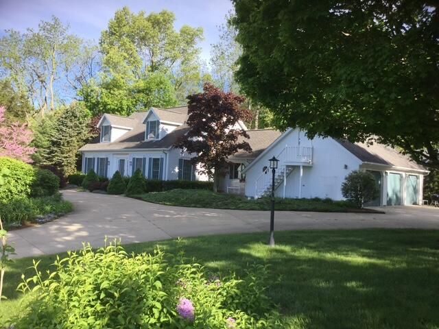 6515 Clearbrook Drive, Saugatuck, MI 49453