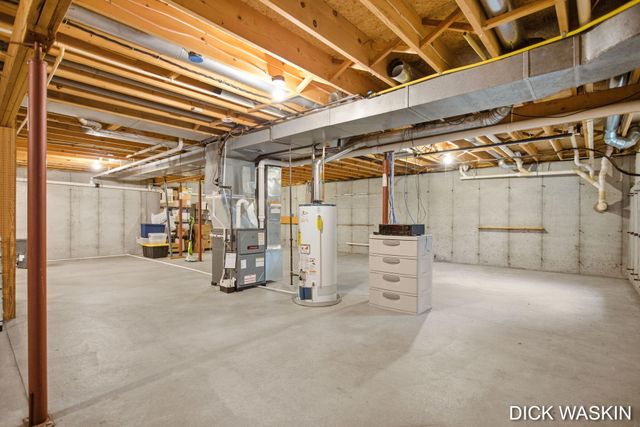 6515 Clearbrook Drive, Saugatuck, MI 49453