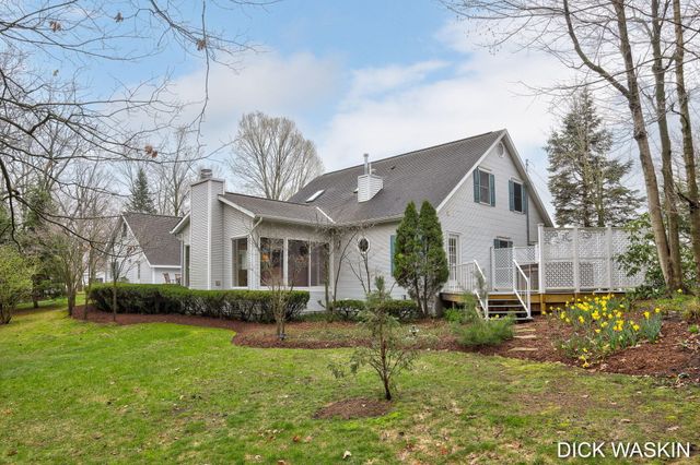 6515 Clearbrook Drive, Saugatuck, MI 49453