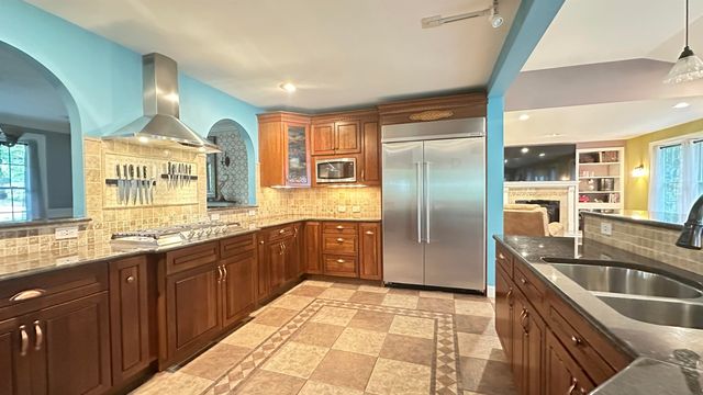 172 Arah Street, Manchester, NH 03104