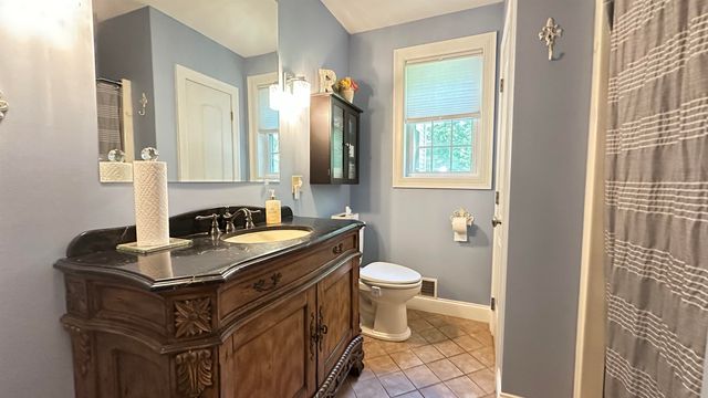 172 Arah Street, Manchester, NH 03104