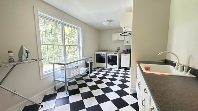 172 Arah Street, Manchester, NH 03104