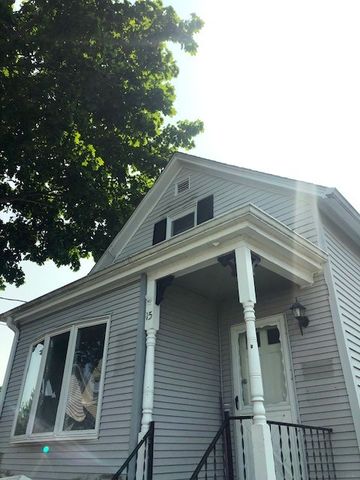 15 Rock Street 1, Bristol, RI 02809