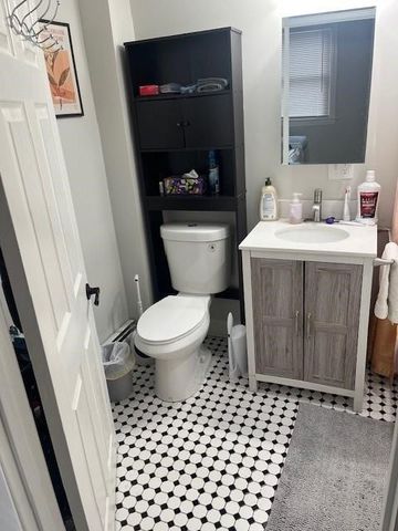 15 Rock Street 1, Bristol, RI 02809