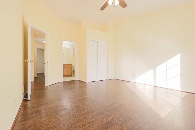736 Hanbury Drive, Des Plaines, IL 60016