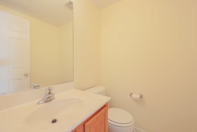 736 Hanbury Drive, Des Plaines, IL 60016