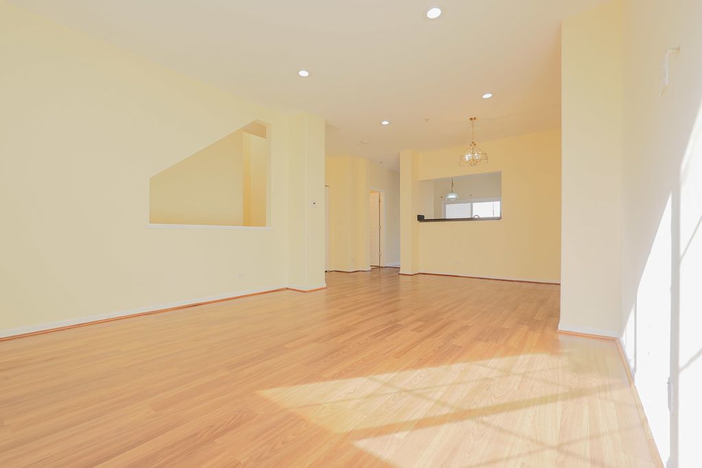 736 Hanbury Drive, Des Plaines, IL 60016 — photo 3