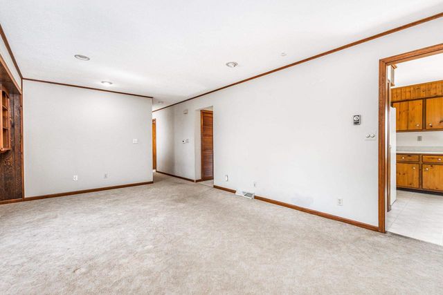 550 Grandview Lane, Platteville, WI 53818