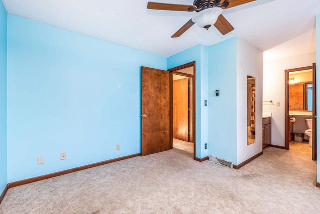 550 Grandview Lane, Platteville, WI 53818