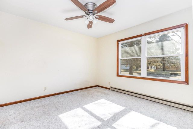 550 Grandview Lane, Platteville, WI 53818