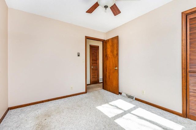 550 Grandview Lane, Platteville, WI 53818