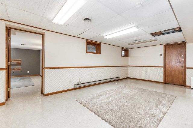 550 Grandview Lane, Platteville, WI 53818