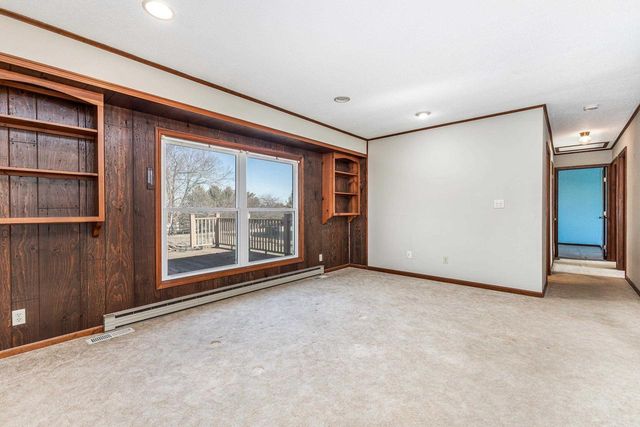 550 Grandview Lane, Platteville, WI 53818