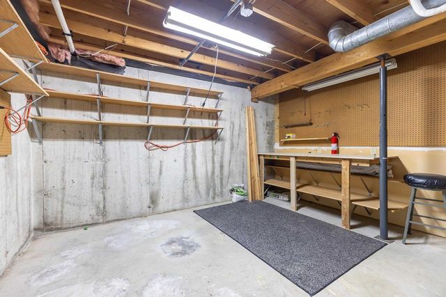 550 Grandview Lane, Platteville, WI 53818