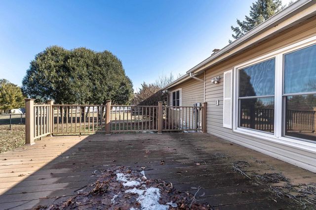 550 Grandview Lane, Platteville, WI 53818