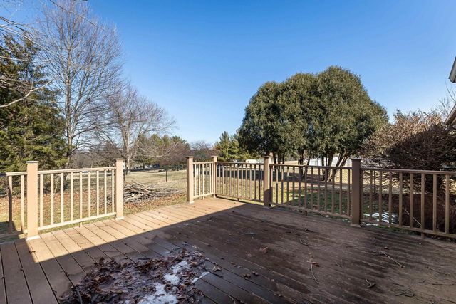 550 Grandview Lane, Platteville, WI 53818