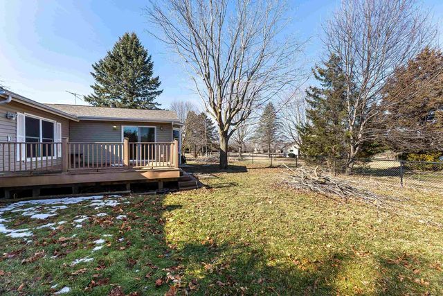 550 Grandview Lane, Platteville, WI 53818