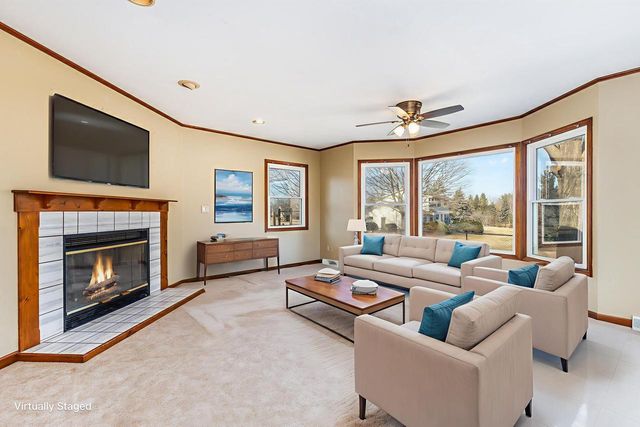 550 Grandview Lane, Platteville, WI 53818