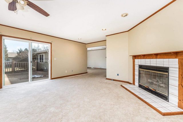 550 Grandview Lane, Platteville, WI 53818